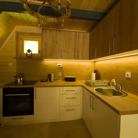 豪华帐篷 Riverside A-frame Escape *